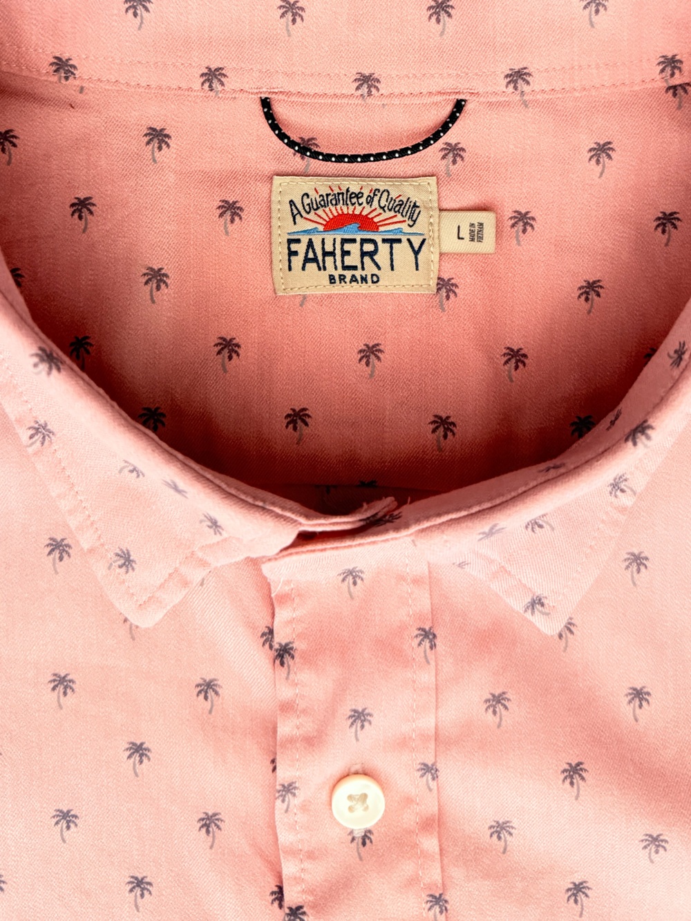 Faherty Brand Movement SS Shirt Men’s Large Pink Palm Tree Supima - Picture 10 of 11